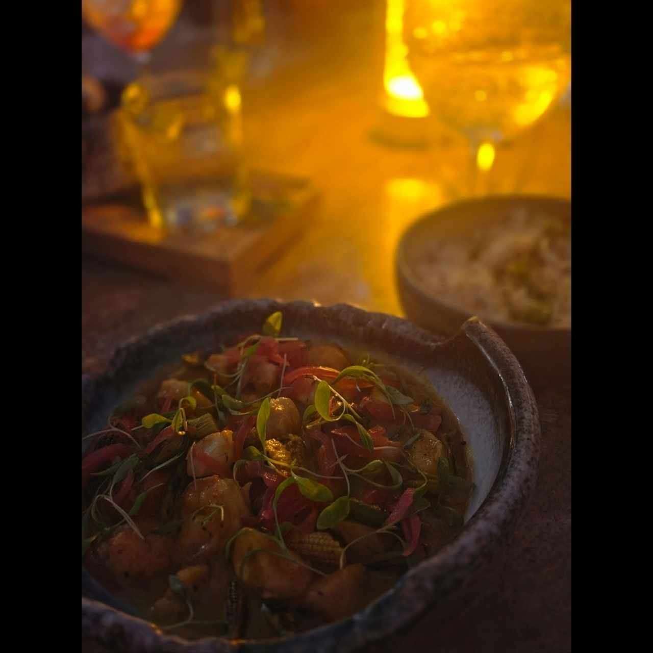marisco al curry con arroz