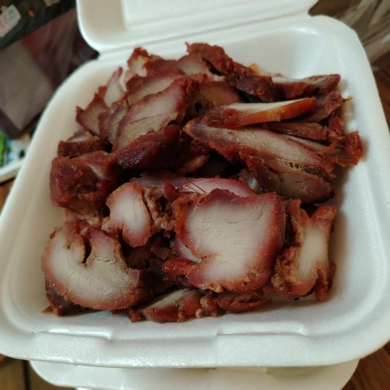 1 libra de puerco asado 