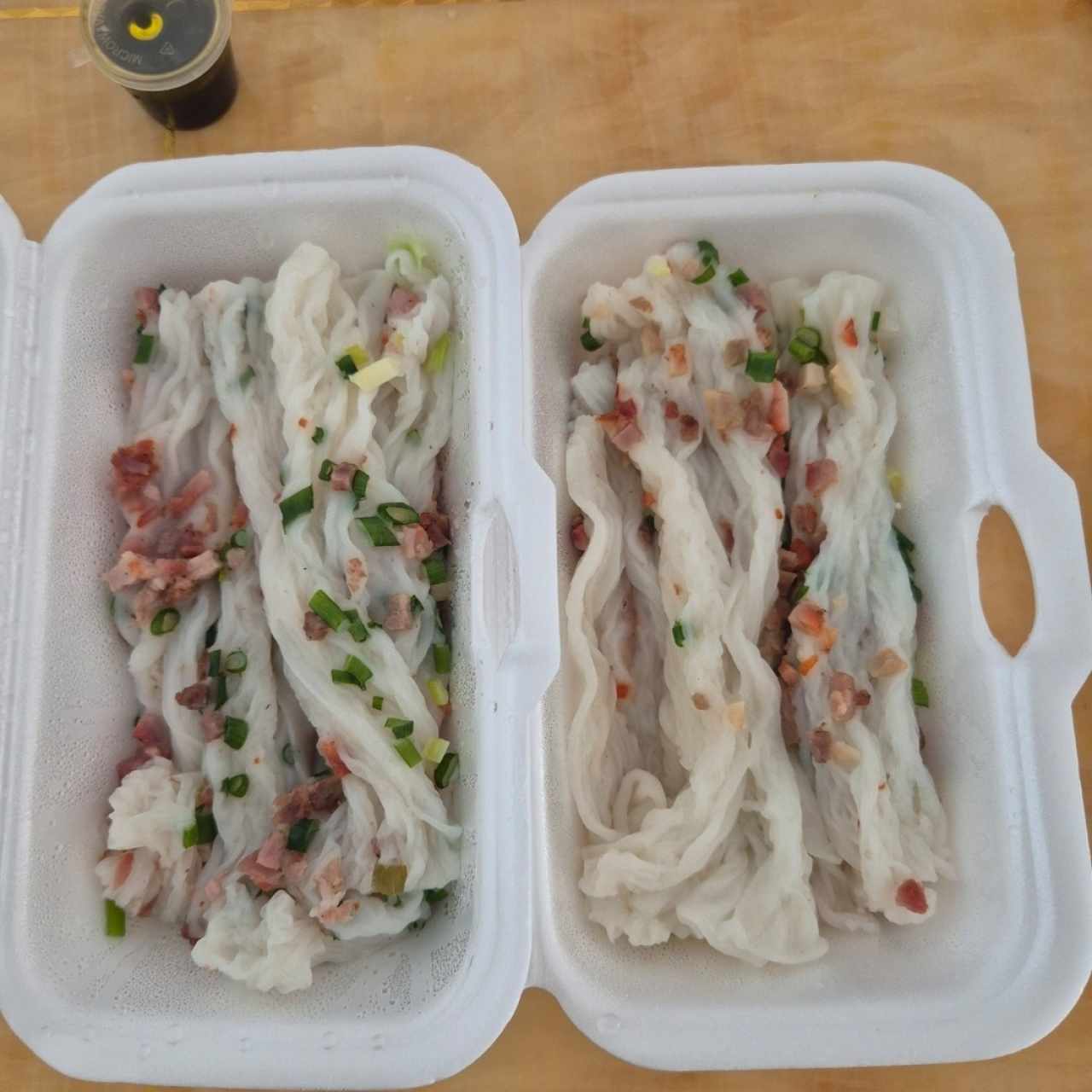 Cheung fun con puerco asado