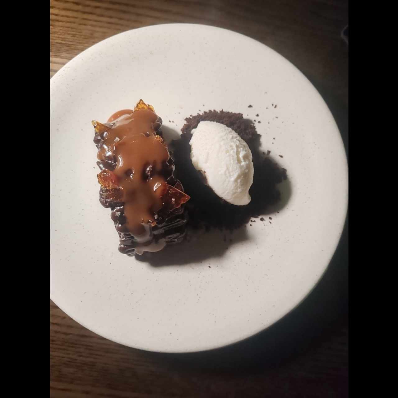 Chocolate tofee cake