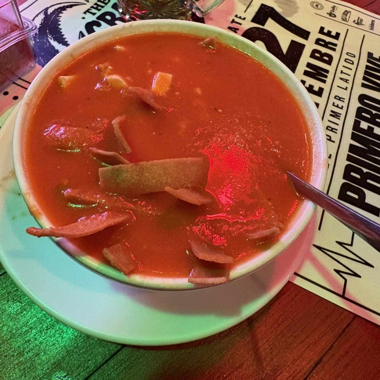 Sopa azteca (sopa de tortillas)