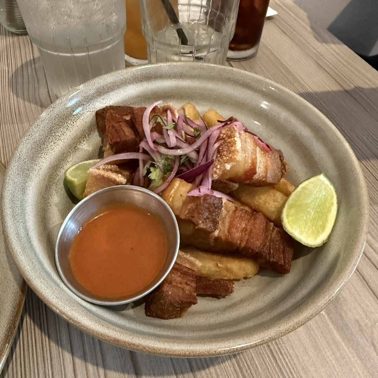 Pork belly y yuquita