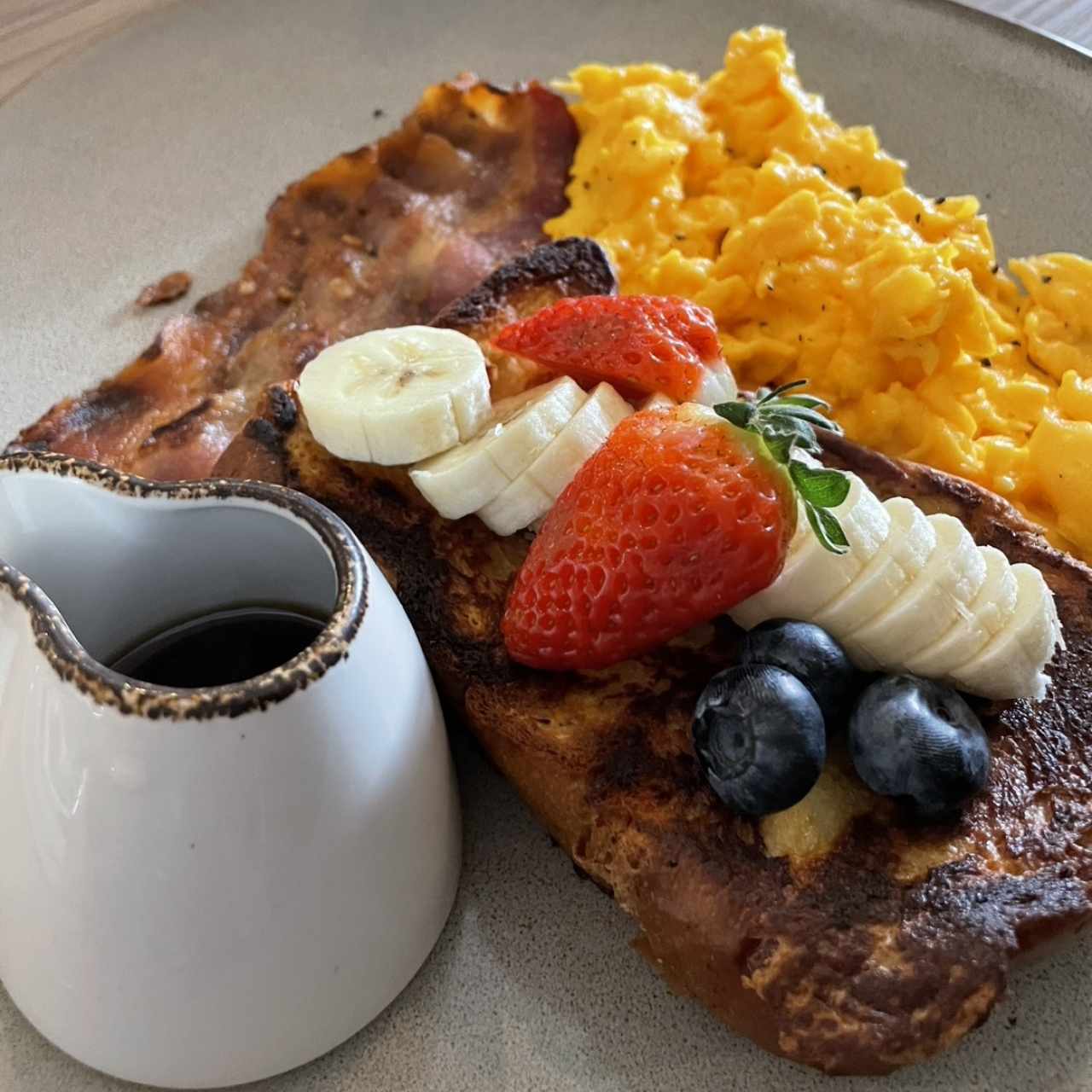 Brioche Toast y Frutos Rojos