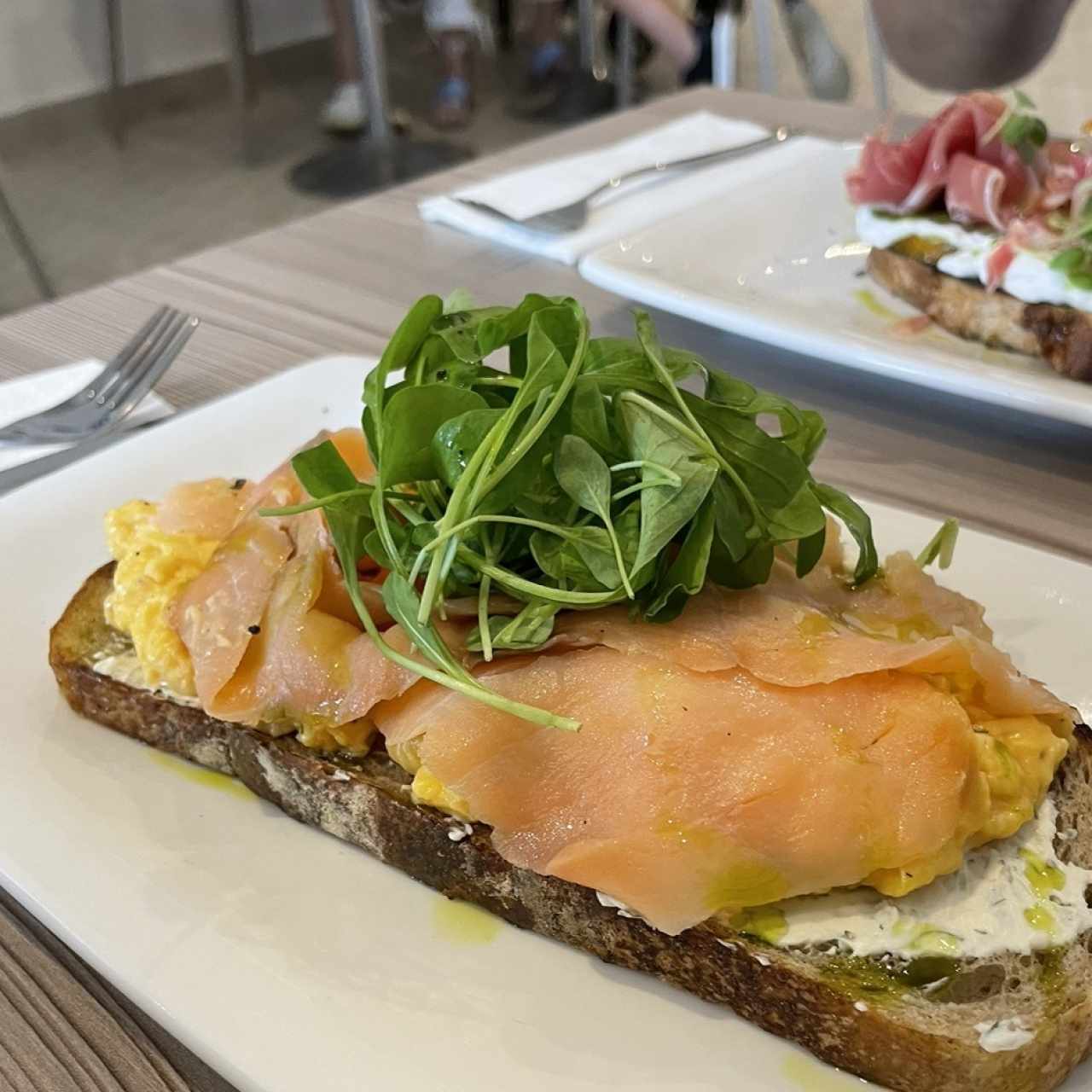 Huevos y Salmón Ahumado