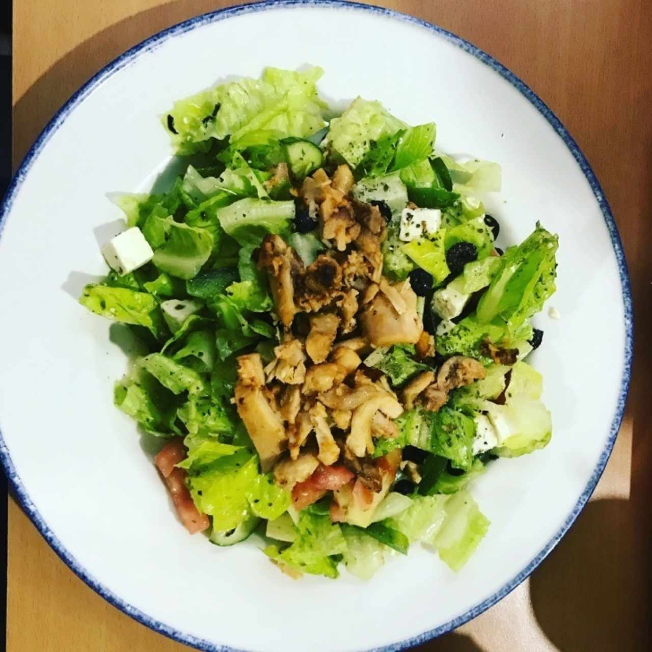 Ensalada griega con pollo