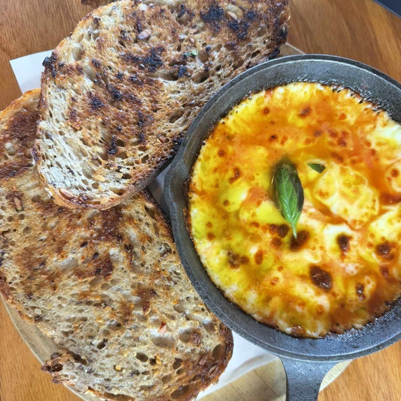 Queso fundido