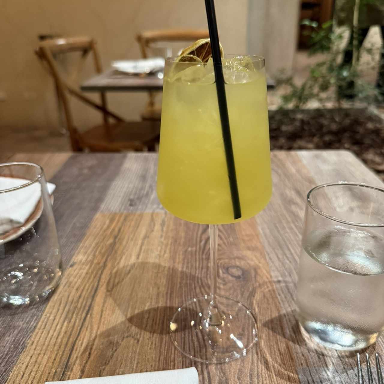 Limonada con hierba buena