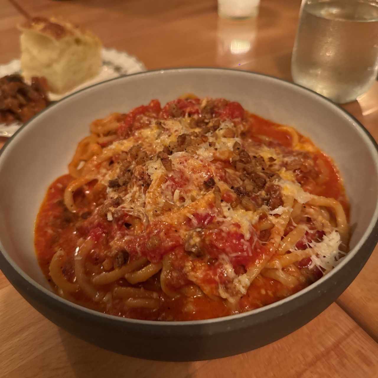 Primi - Bucatini Amatriciana