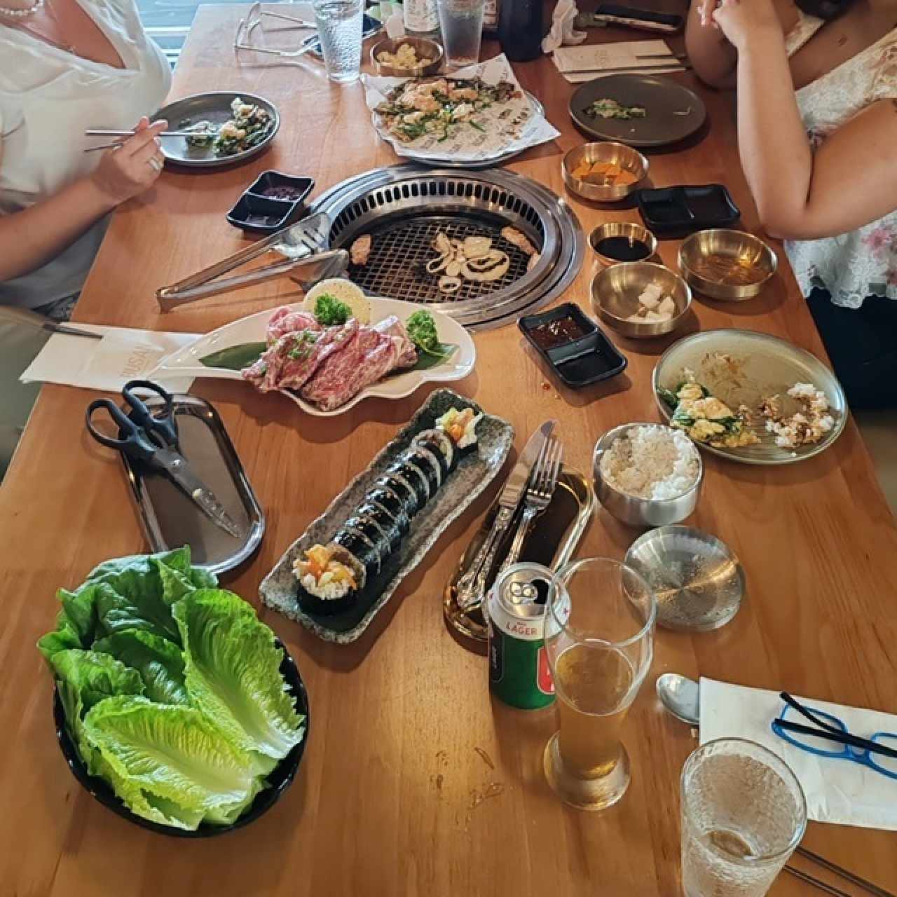 Mix grill (pork belly y short ribs), kingbap, seafood pancake