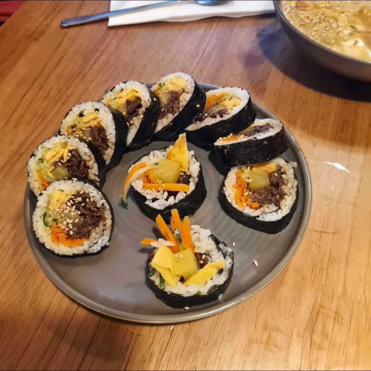 Entradas - Kimbap Bulgogi