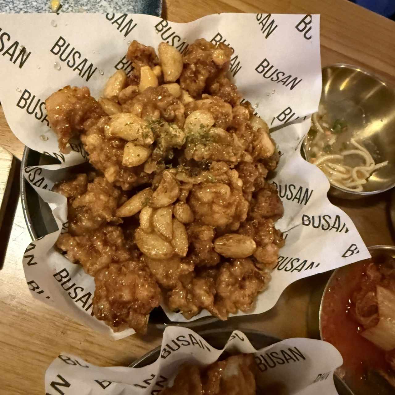 Boneless con salsa de ajo