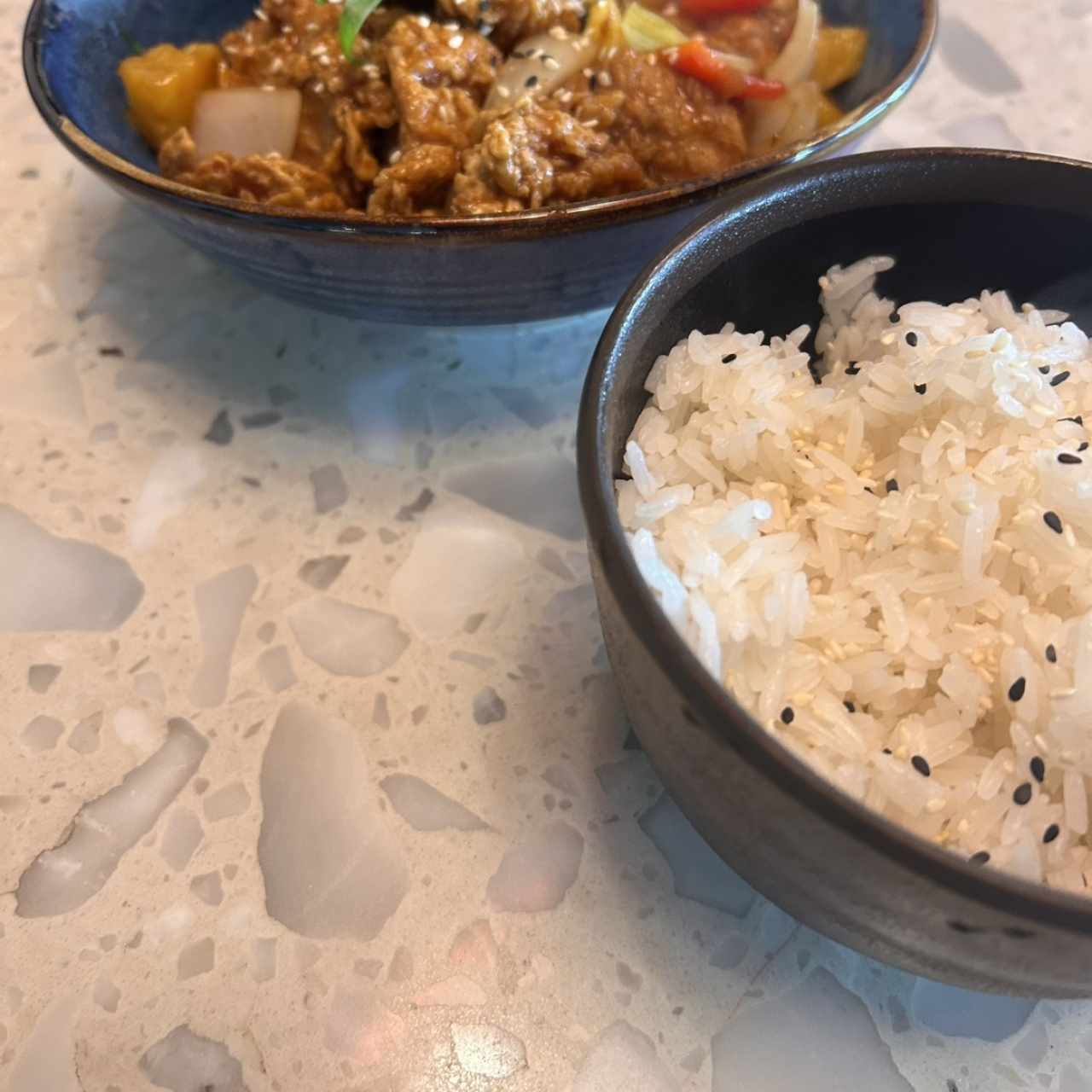 Arroz de jazmine acompañamiento