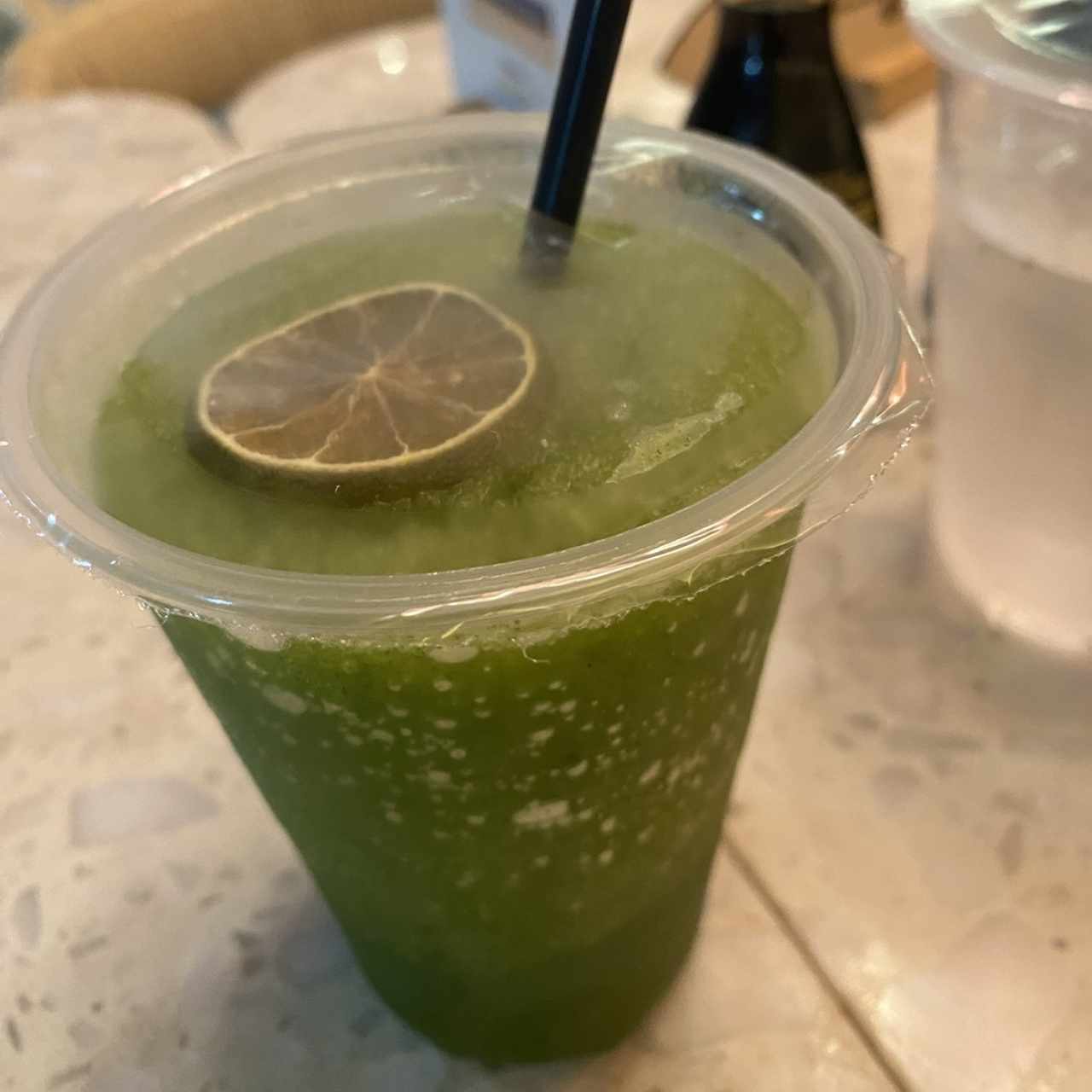 Limonada de hierbabuena 