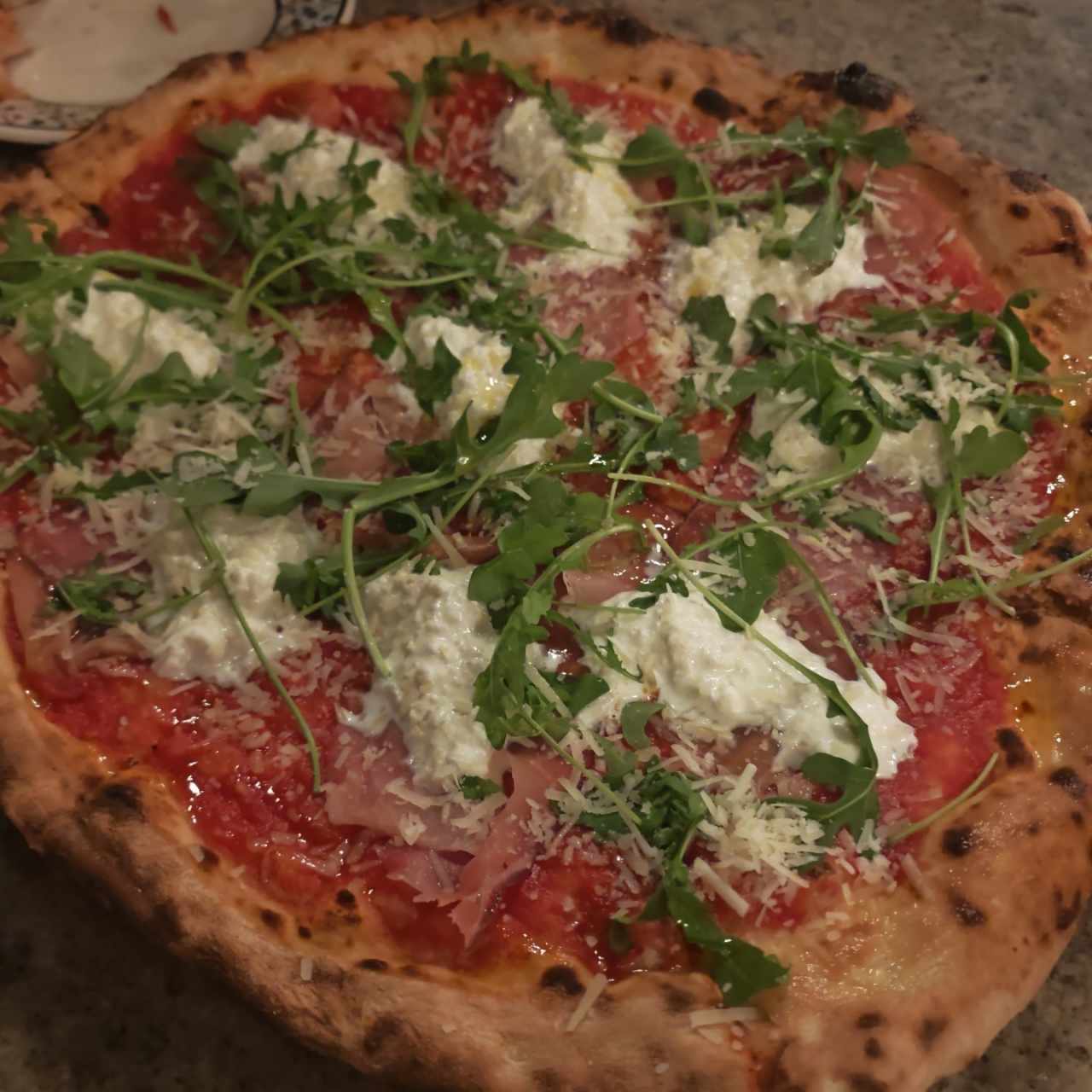 Pizzas Rojas - Speck e Stracciatella