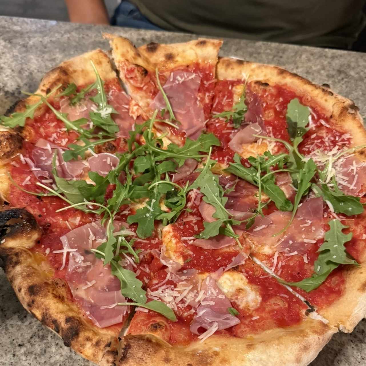 Pizzas Rojas - Prosciutto e Rucula