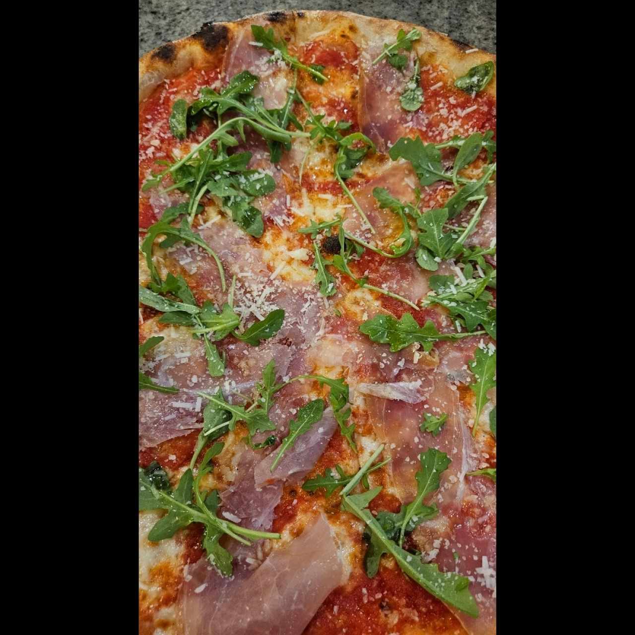 Pizzas Rojas - Prosciutto e Rucula