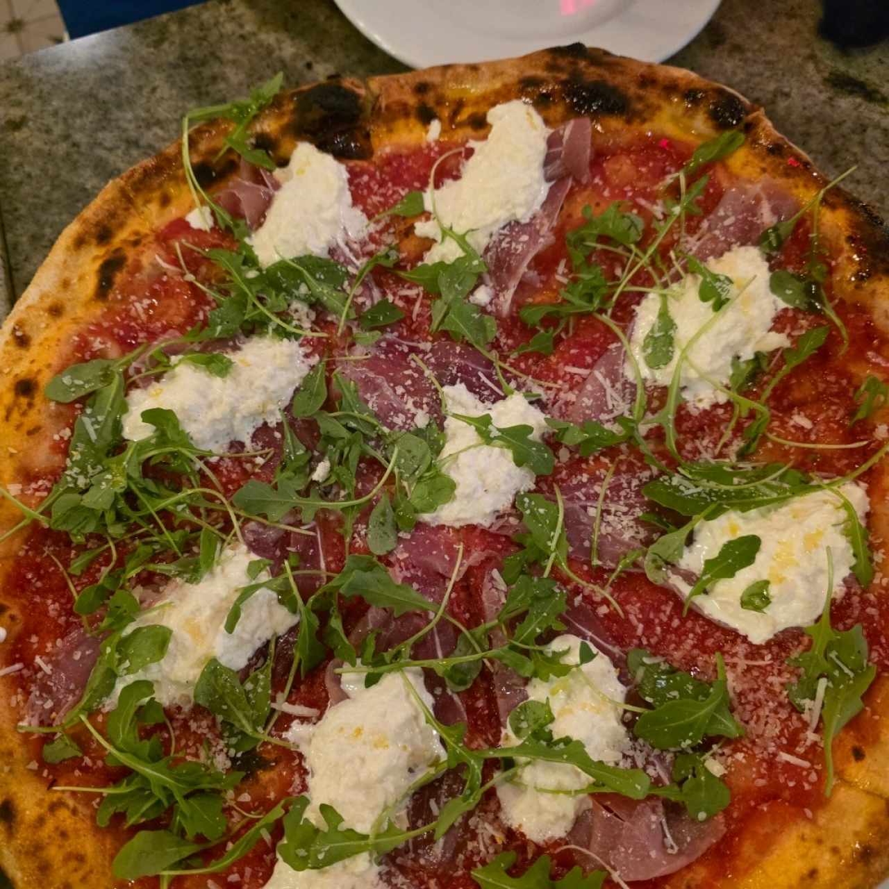 Pizzas Rojas - Speck e Stracciatella