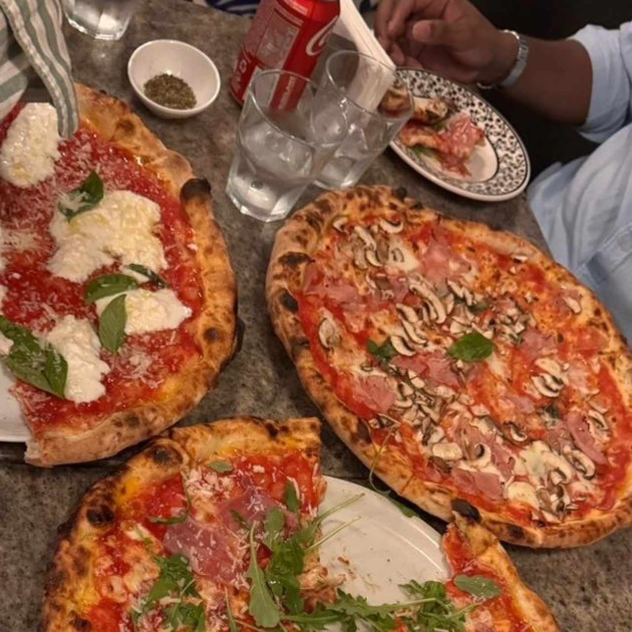 Pizzas Rojas - Cotto e Funghi