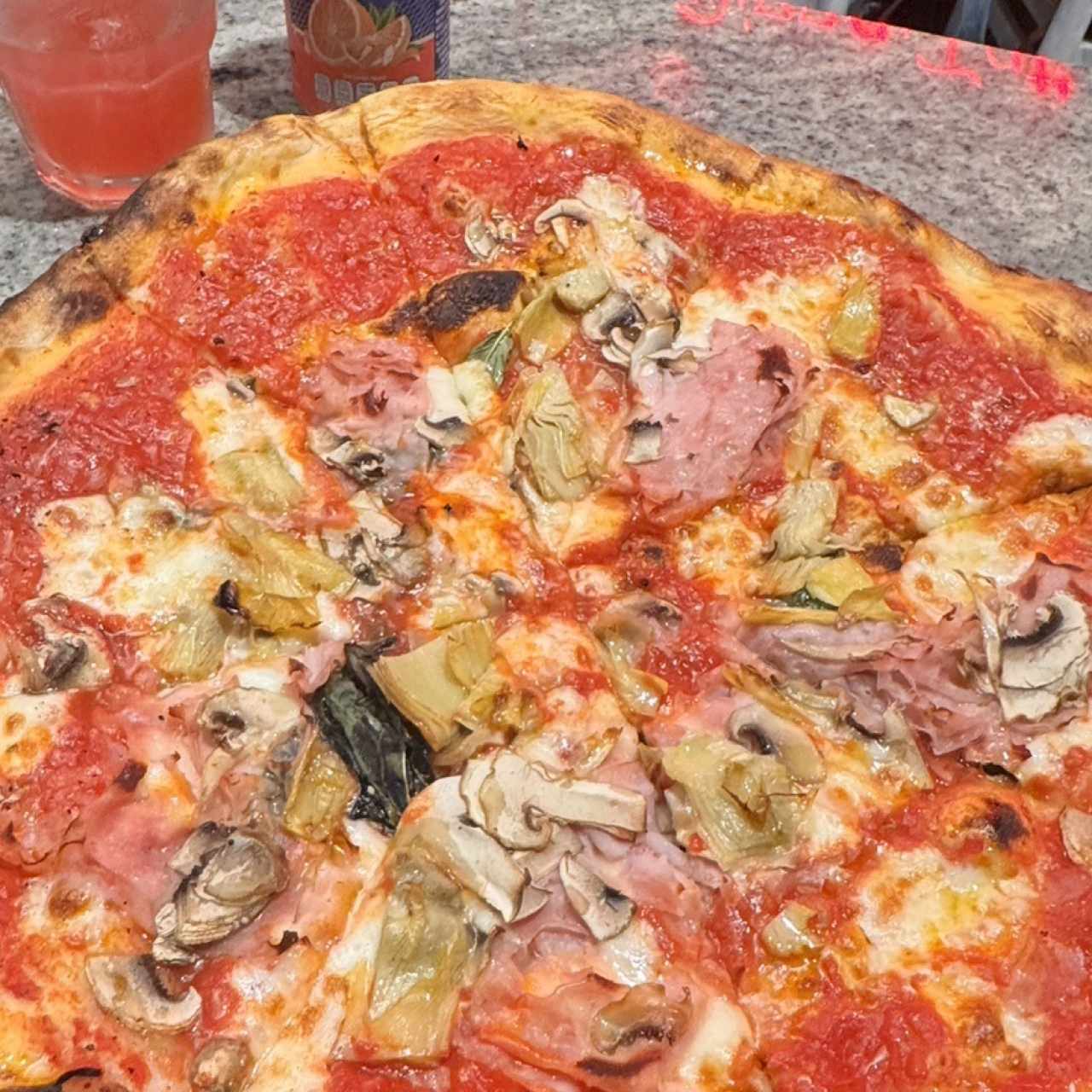 Pizza Capricciosa 