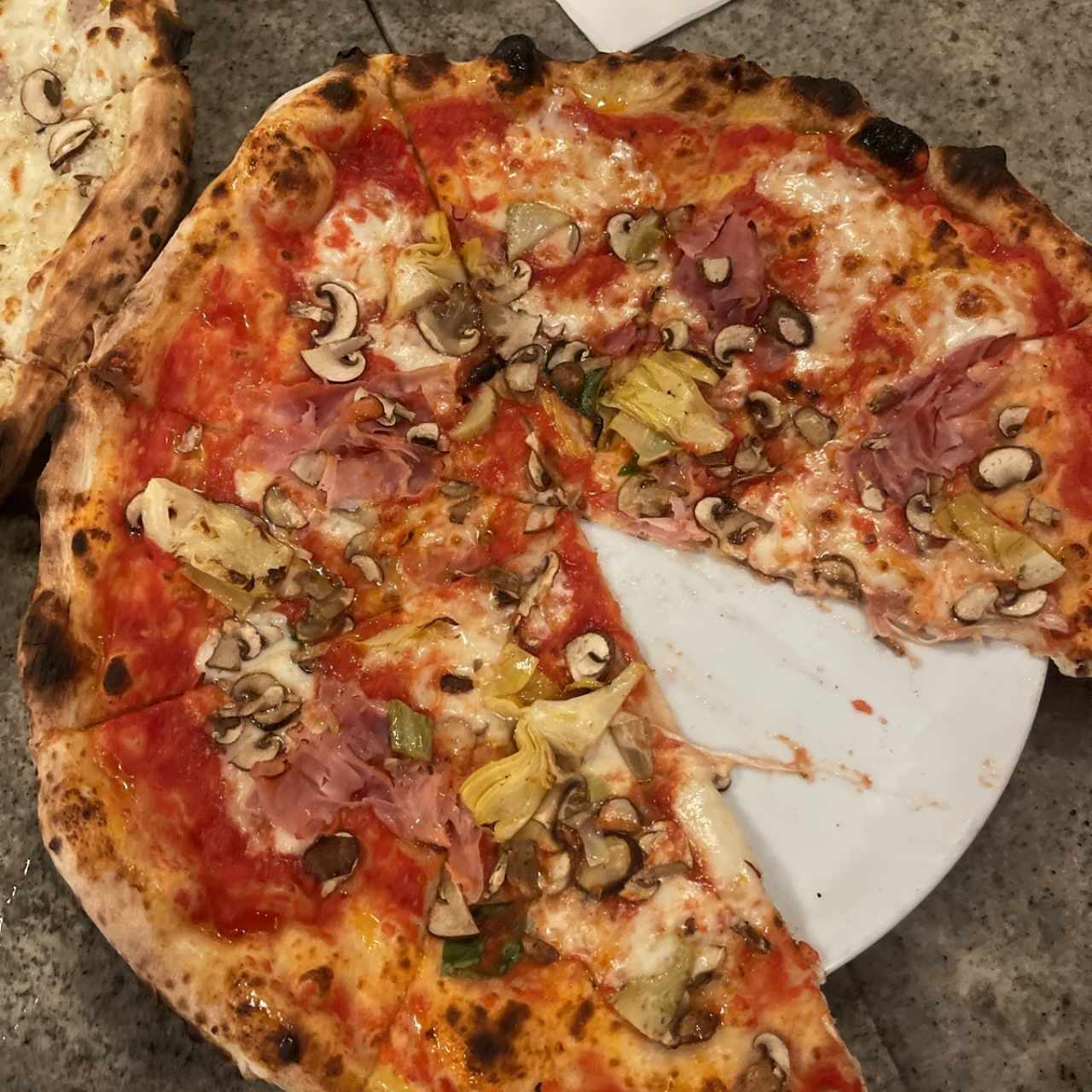 Pizzas Rojas - Capricciosa