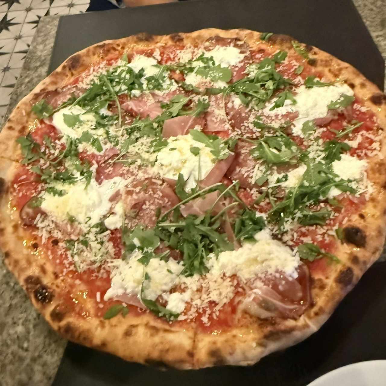 Pizzas Rojas - Speck e Stracciatella