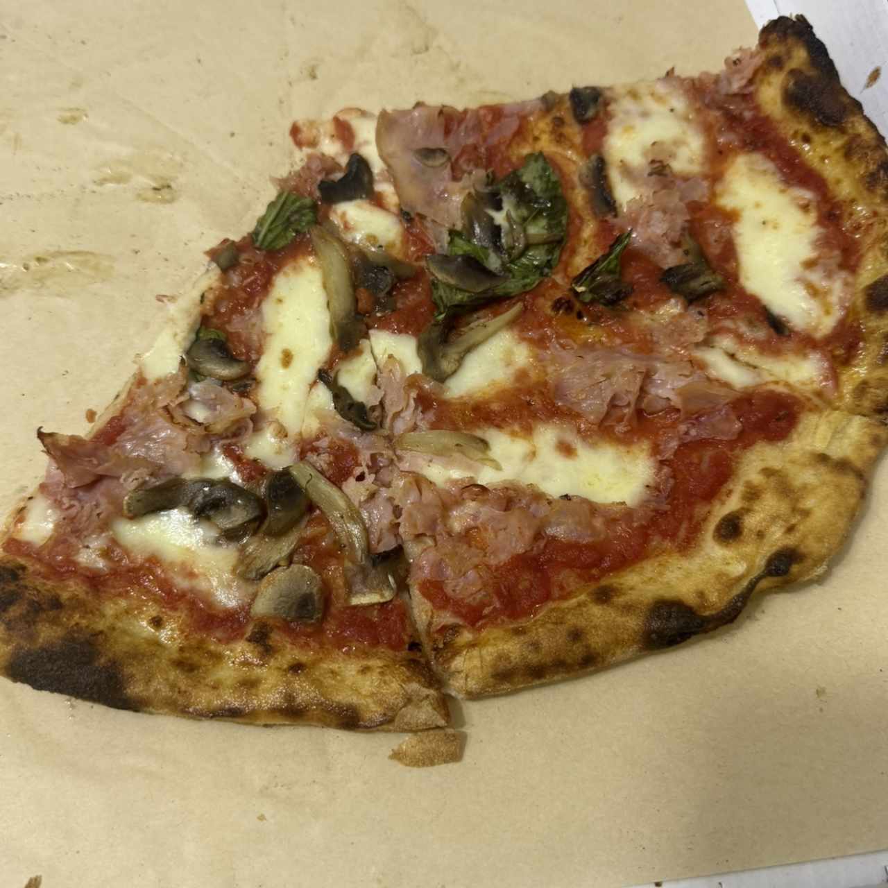 Pizzas Rojas - Cotto e Funghi