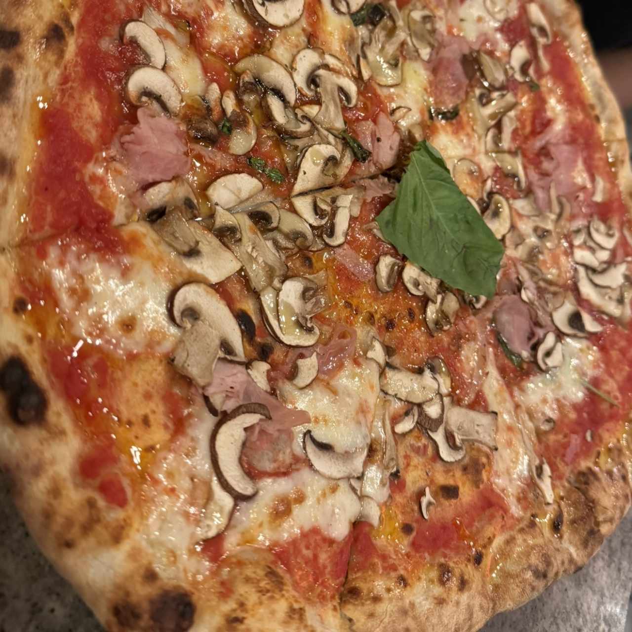 Pizzas Rojas - Cotto e Funghi