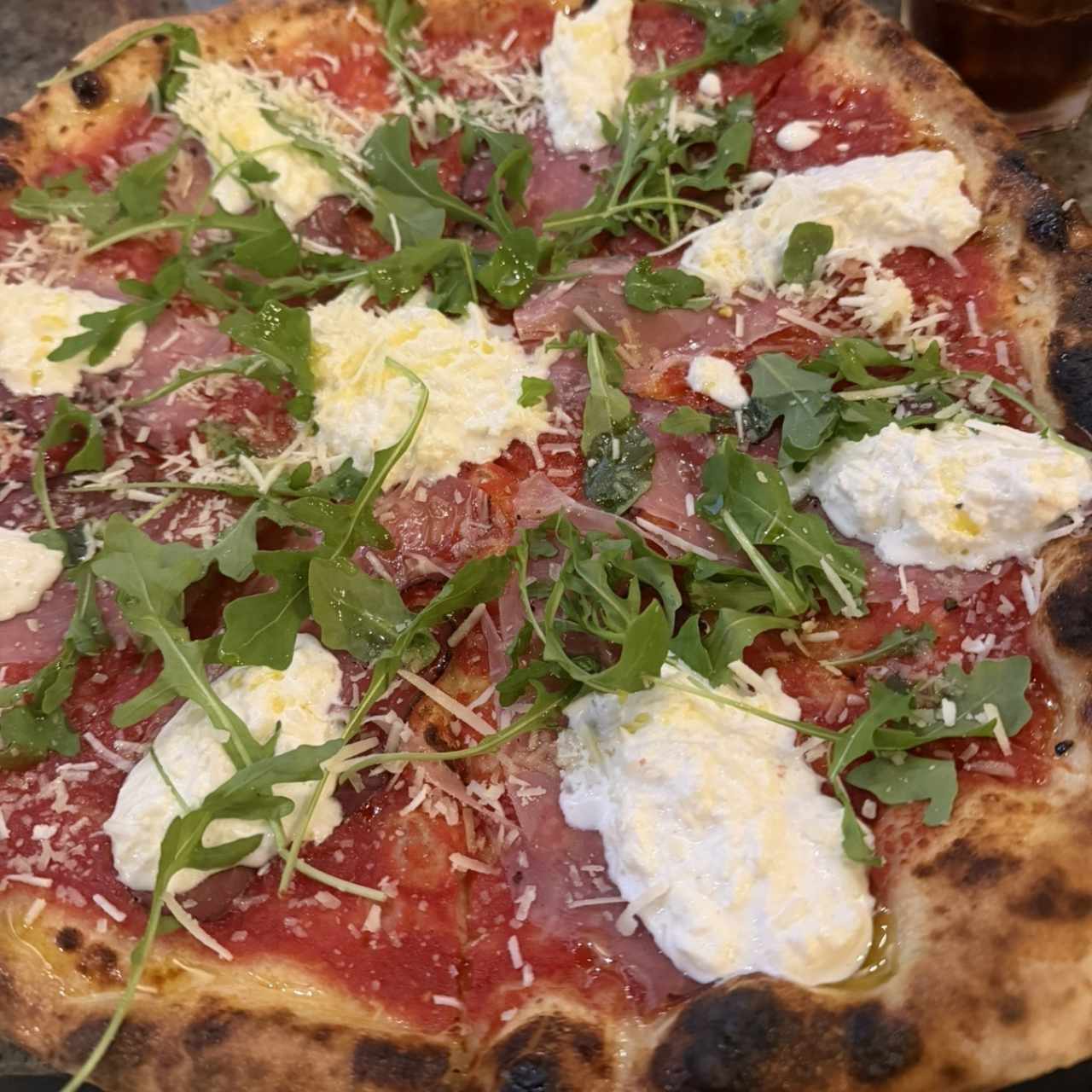Pizzas Rojas - Speck e Stracciatella