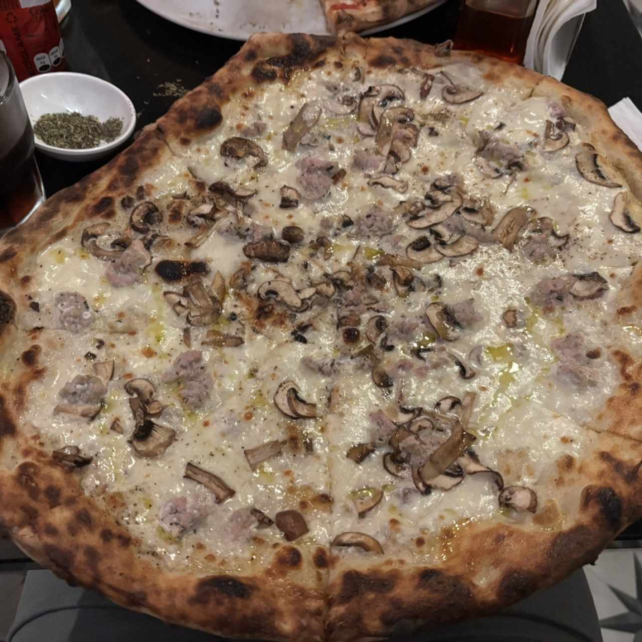 Pizzas Blancas - Salsiccia e Funghi