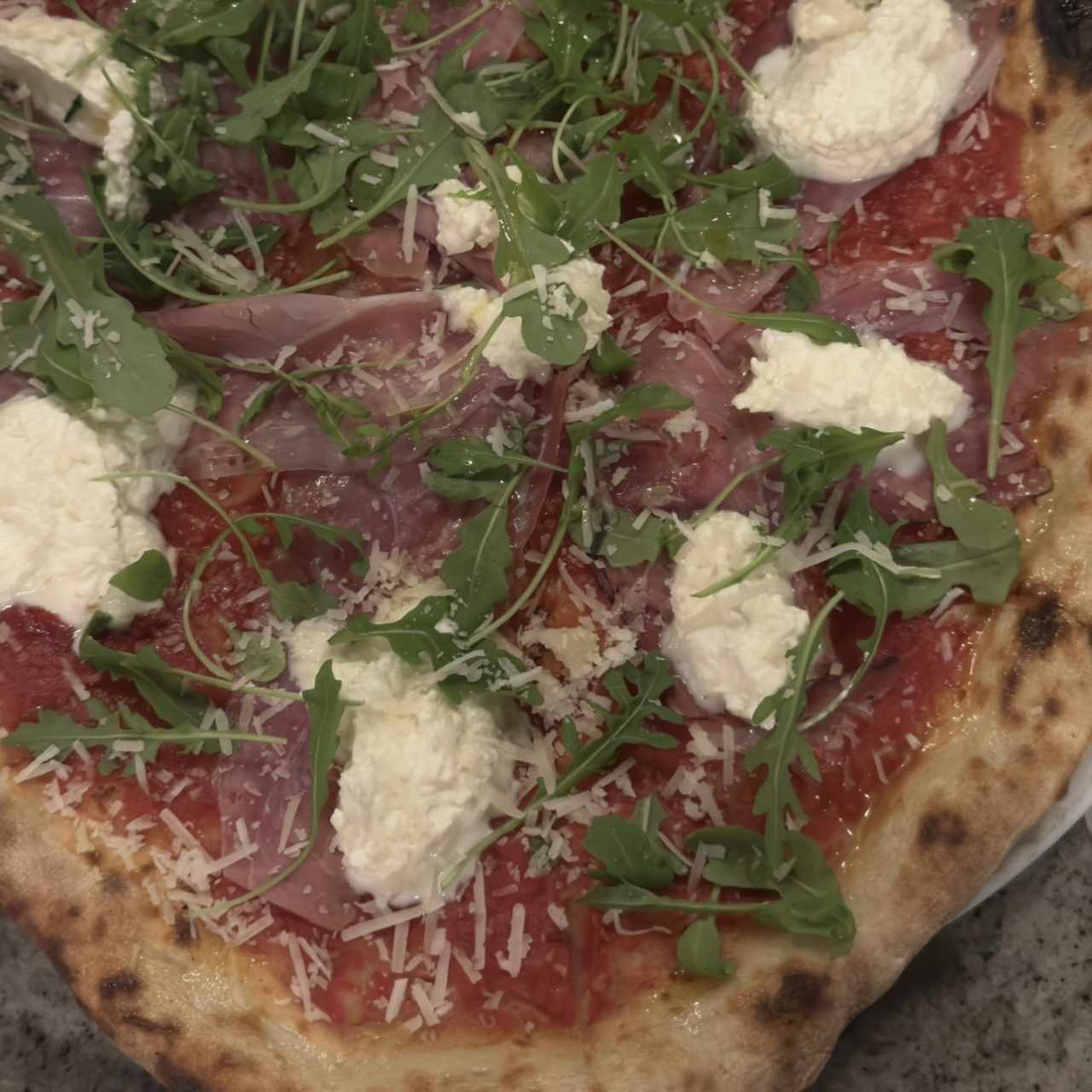 Pizzas Rojas - Speck e Stracciatella