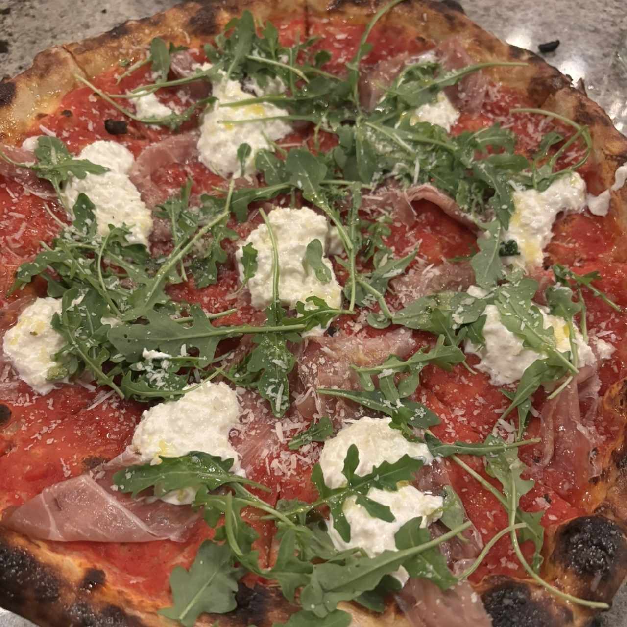 Pizzas Rojas - Speck e Stracciatella