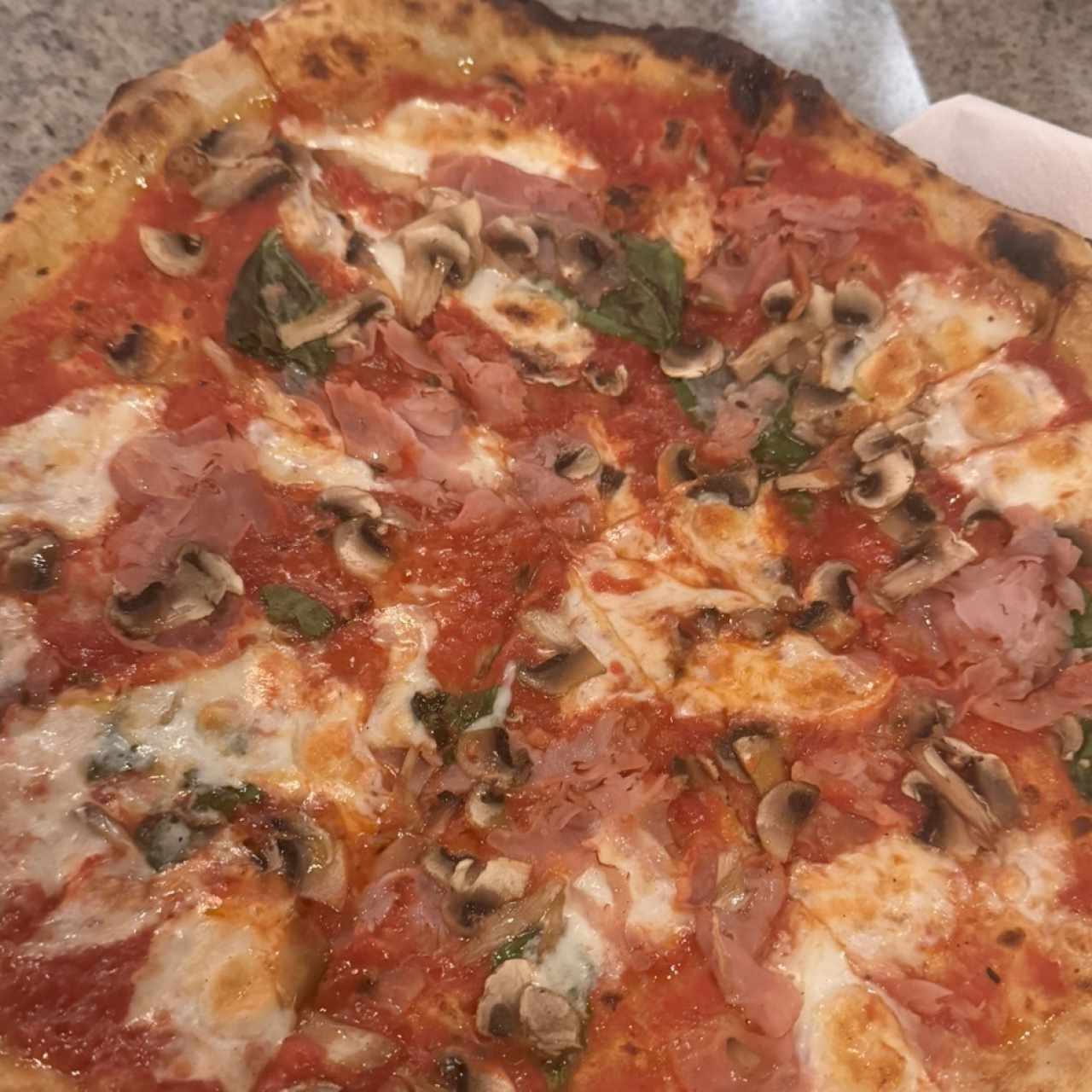 Pizzas Rojas - Cotto e Funghi