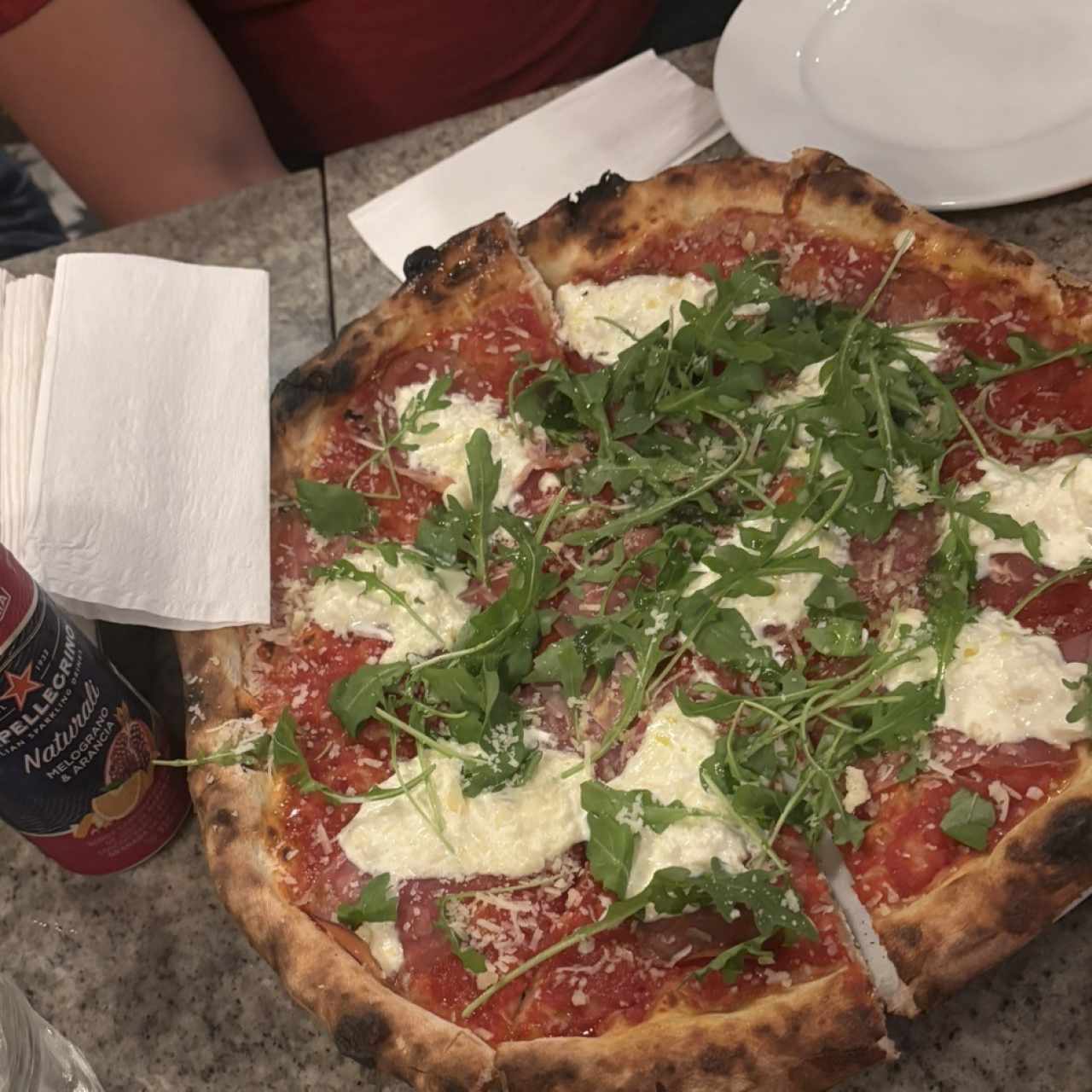 Pizzas Rojas - Speck e Stracciatella