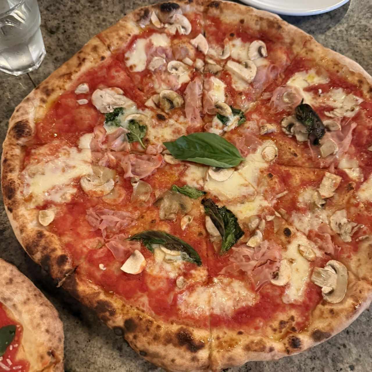 Pizzas Rojas - Cotto e Funghi