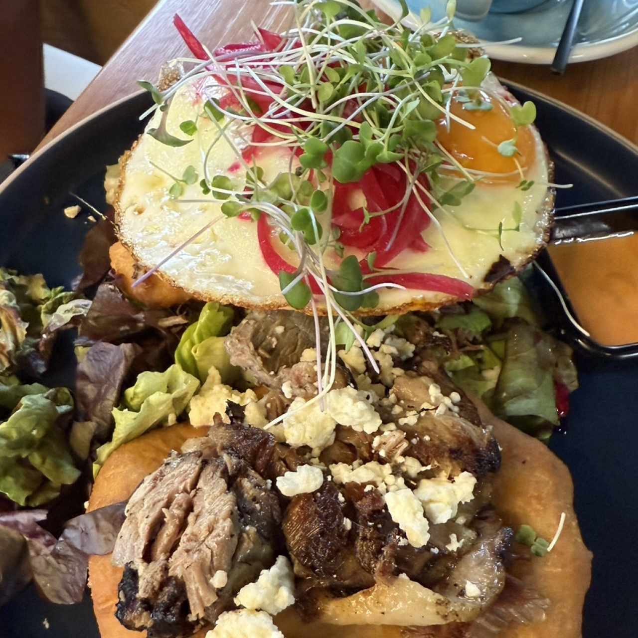 HOJALDRA BRISKET AL ESTILO AU CHEVAL