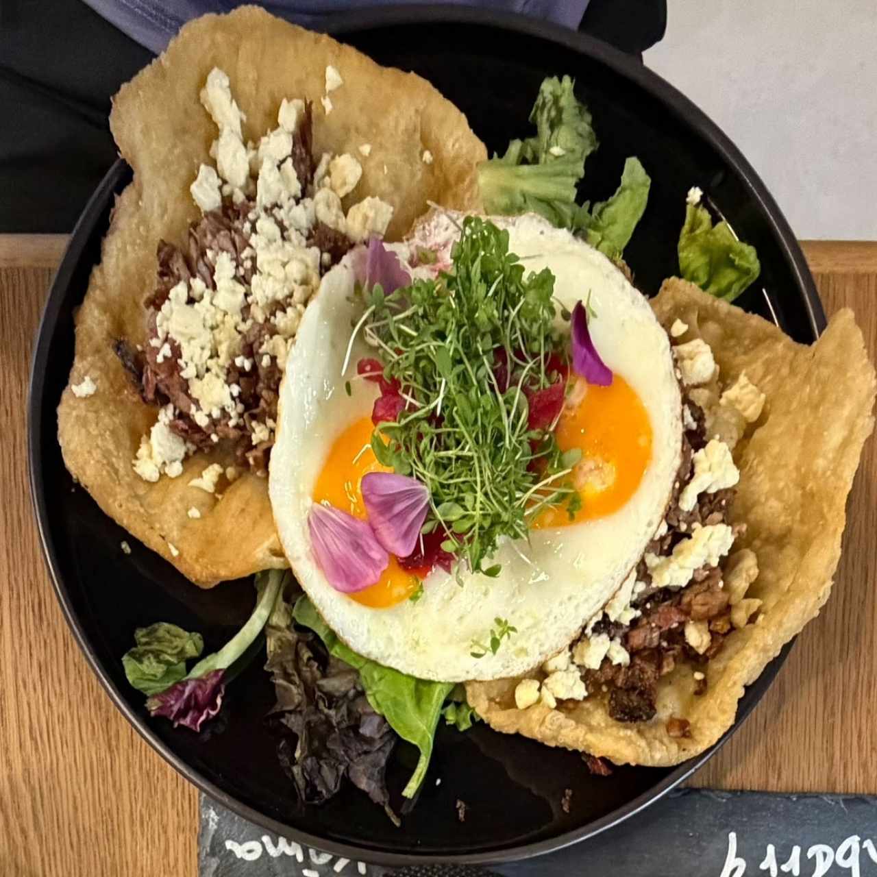 HOJALDRA BRISKET AL ESTILO AU CHEVAL