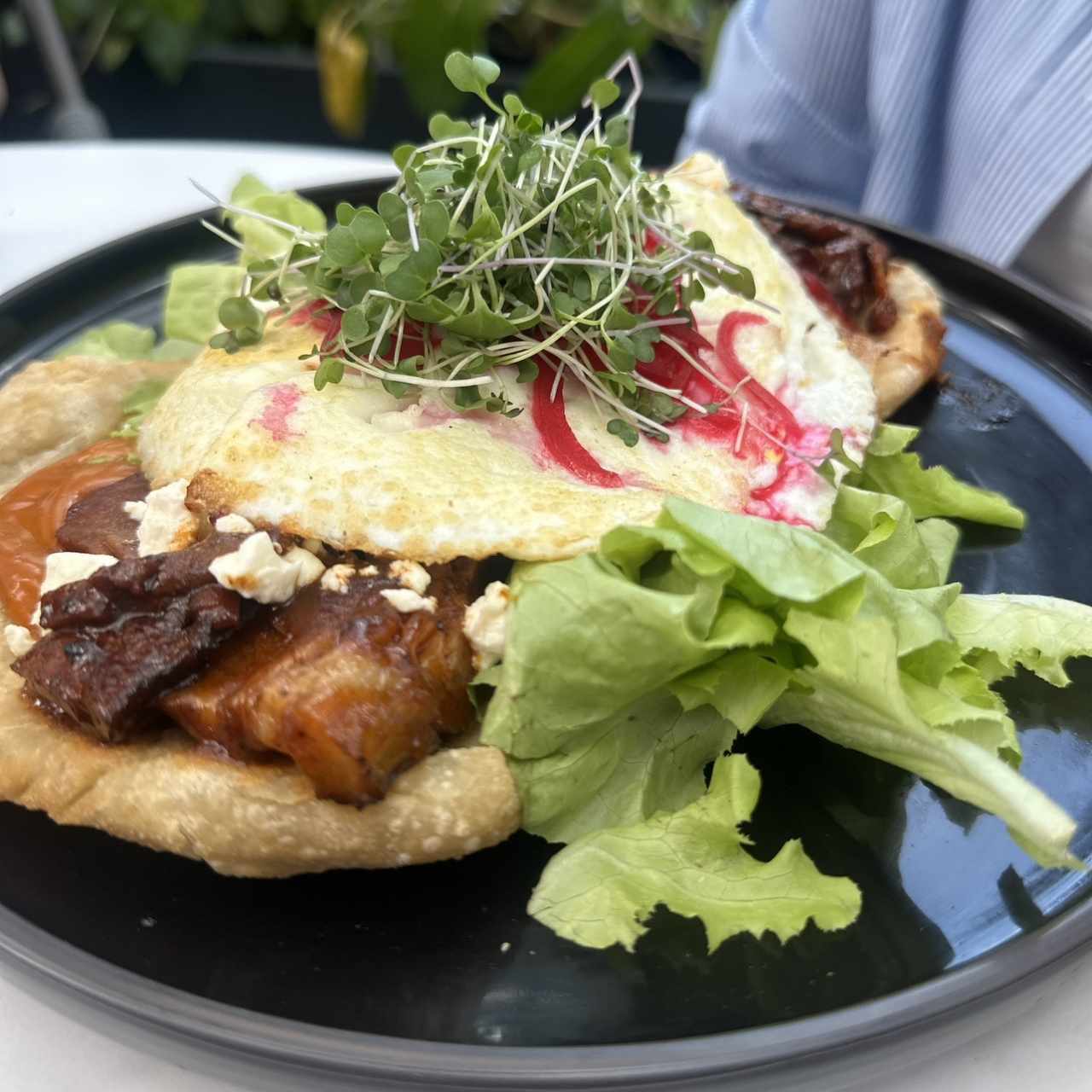 HOJALDRA BRISKET AL ESTILO AU CHEVAL