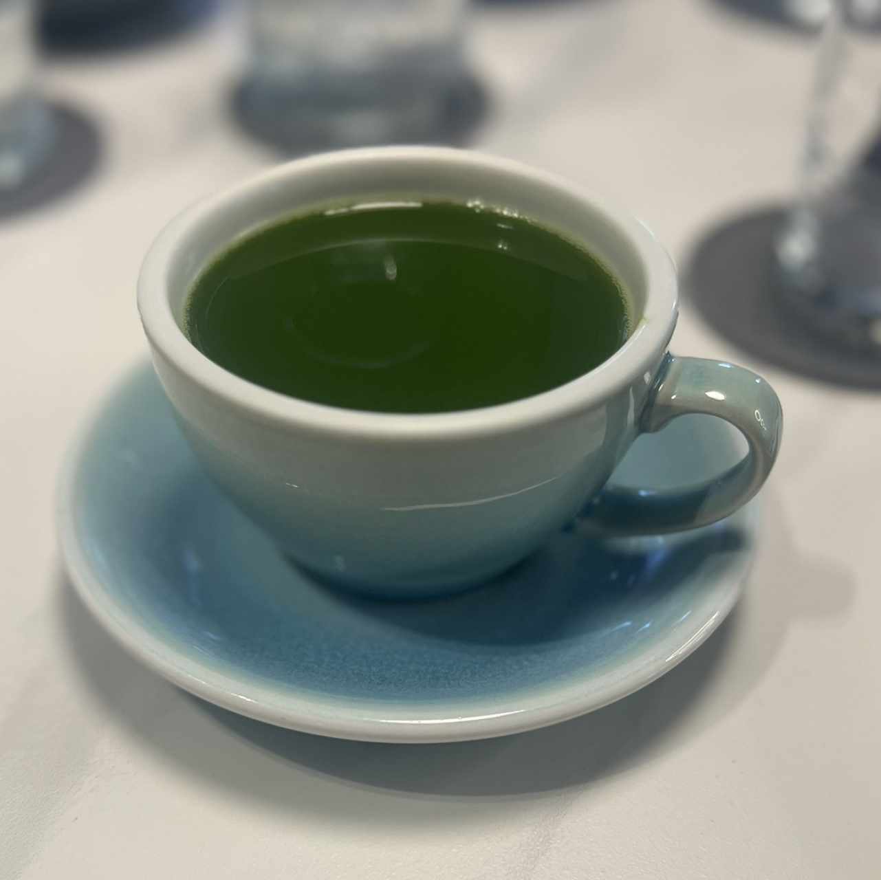 Matcha caliente en agua 