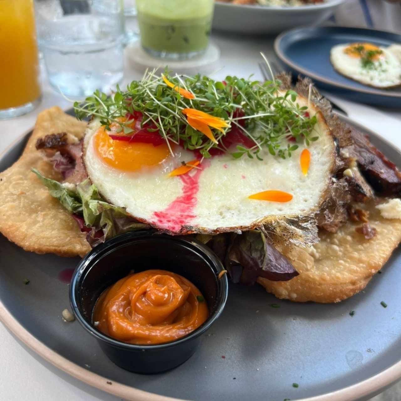 HOJALDRA BRISKET AL ESTILO AU CHEVAL