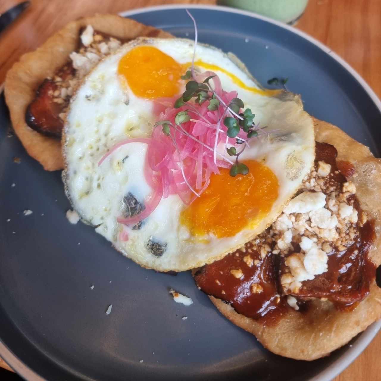 HOJALDRA BRISKET AL ESTILO AU CHEVAL