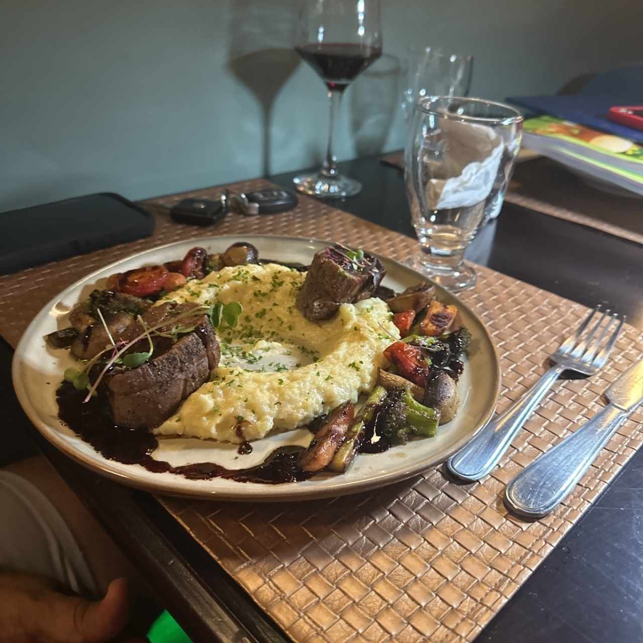 PLATOS FUERTES - Filete Cardinal