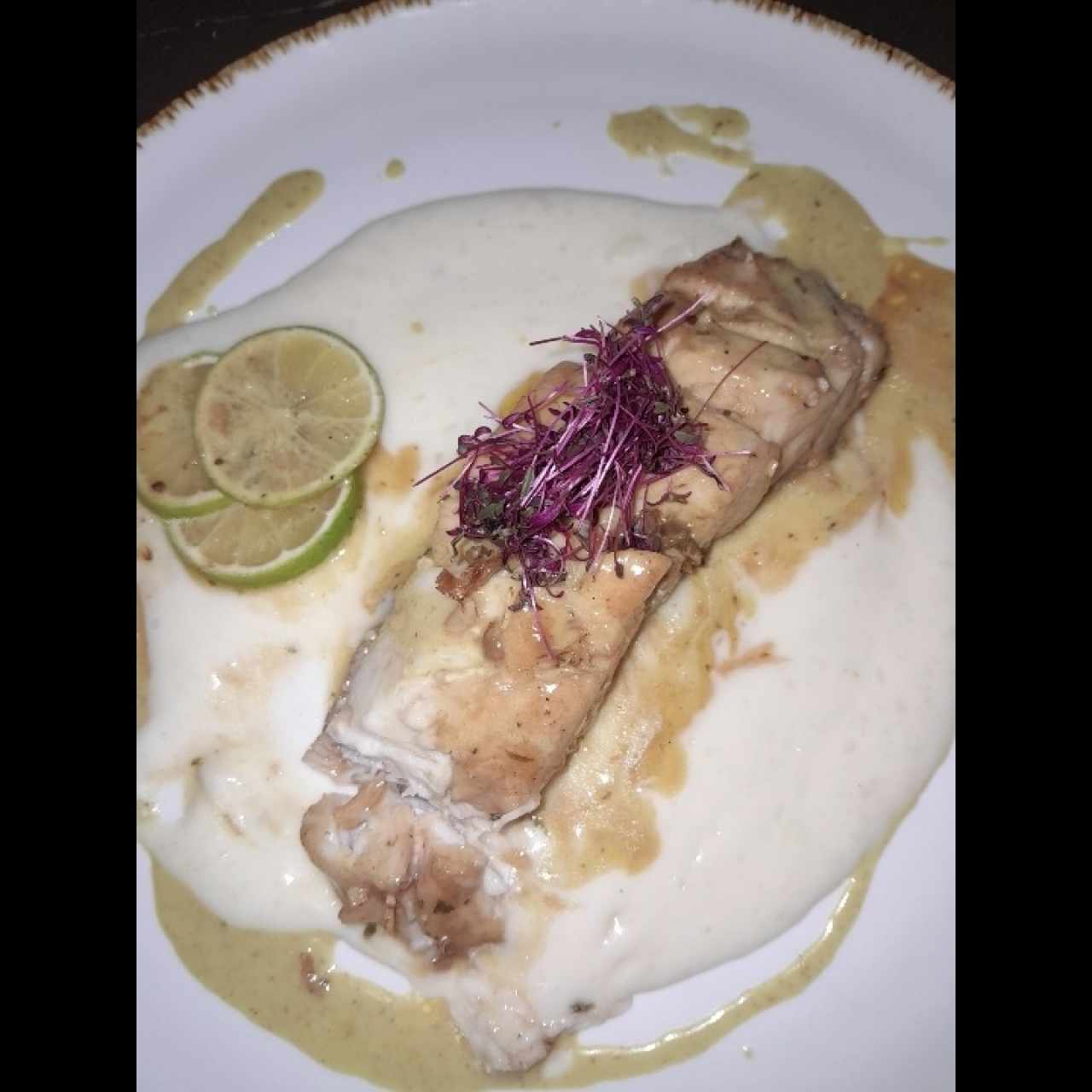 corvina en salsa de coco y curry