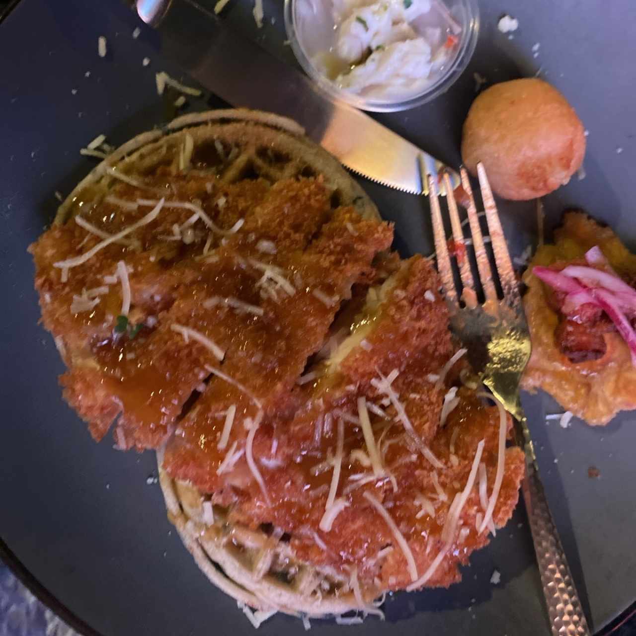 Chiken fried & waffles