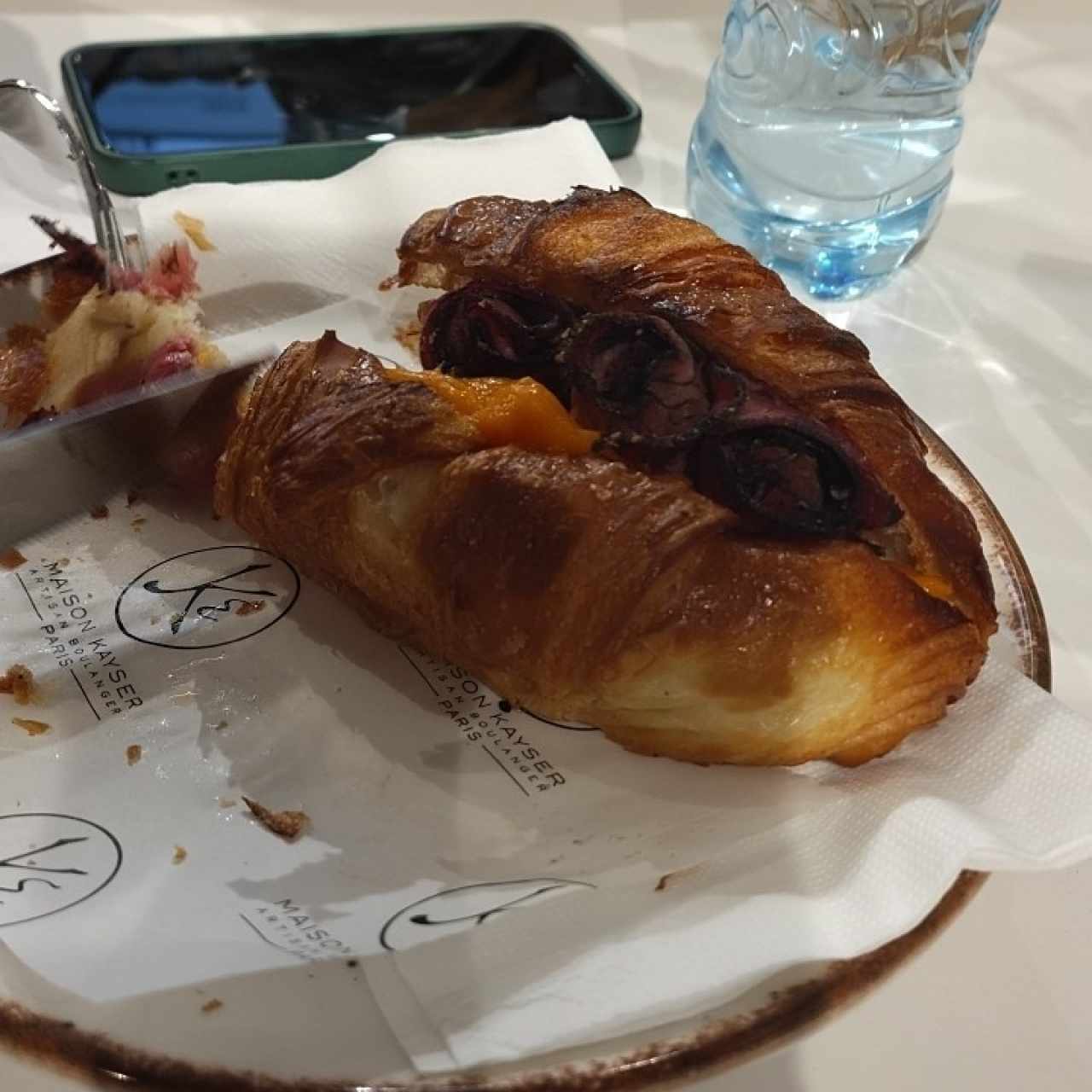 croissant de pastrami 