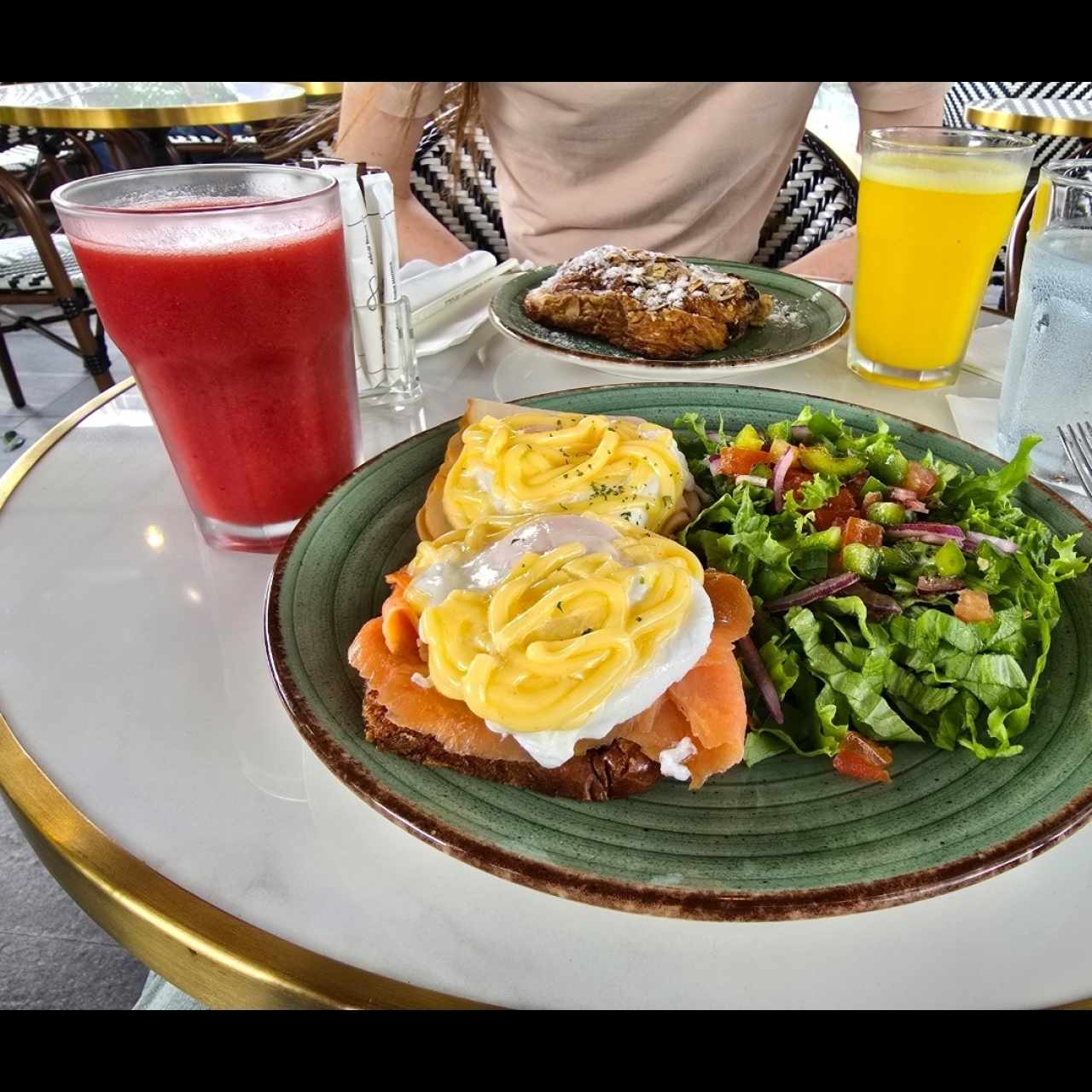 Huevos Benedictinos de Pavo o de Salmón