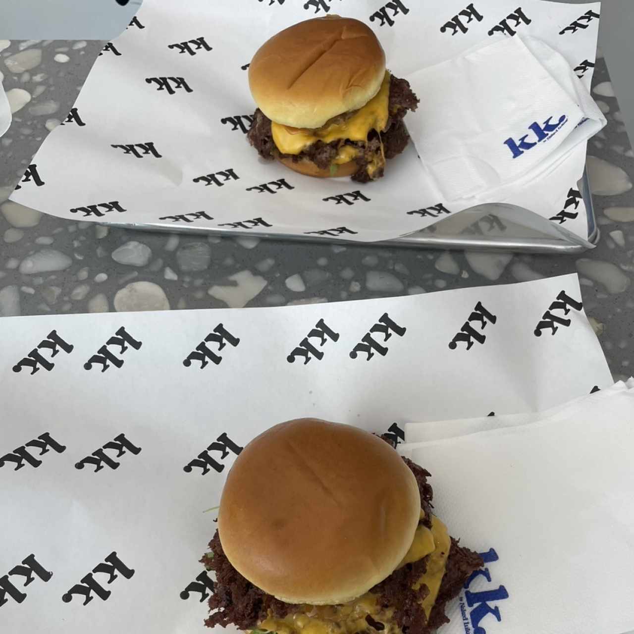 The Burgers - The Lukas #1