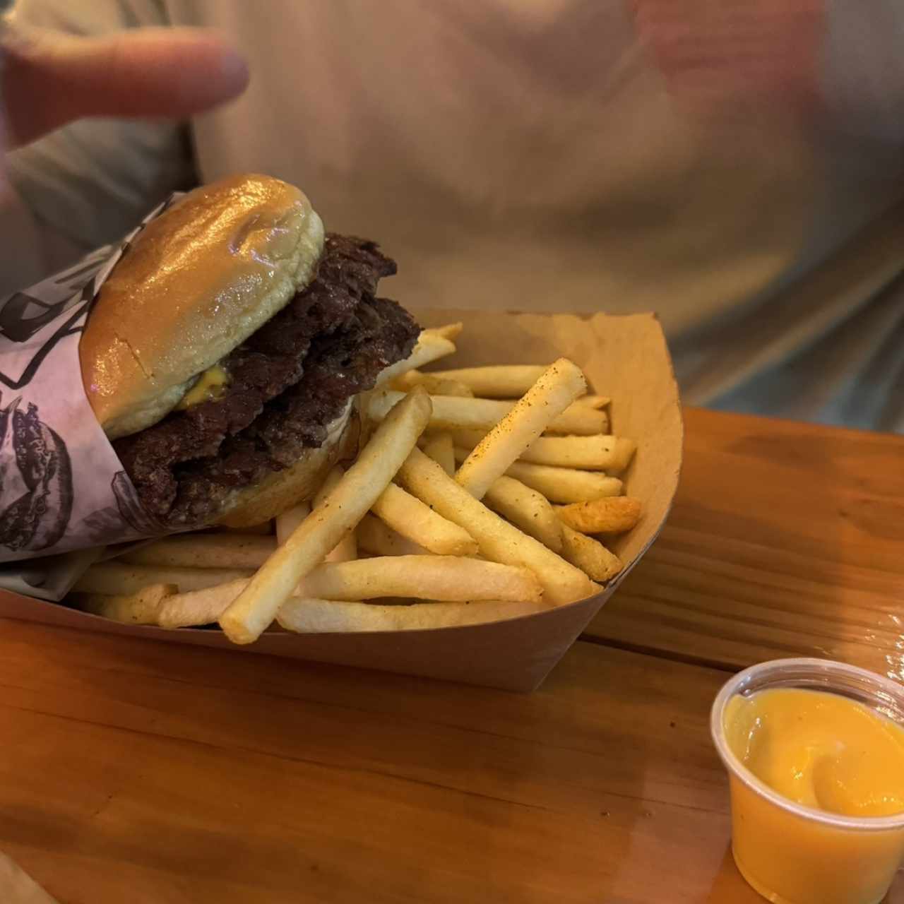 Smash Onion Burger +papas+Soda 335ml