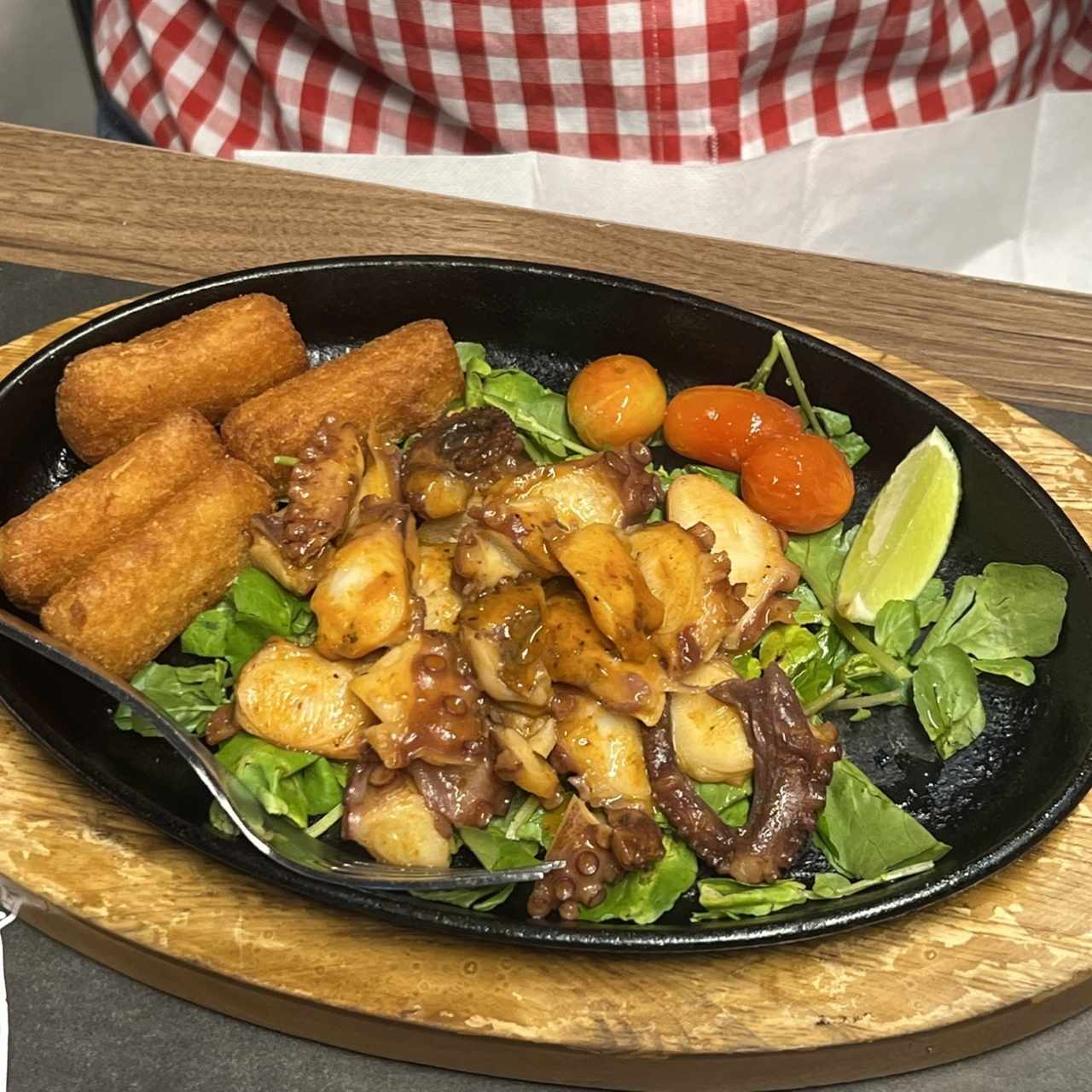 ENTRADAS - CARPACCIO DE PULPO