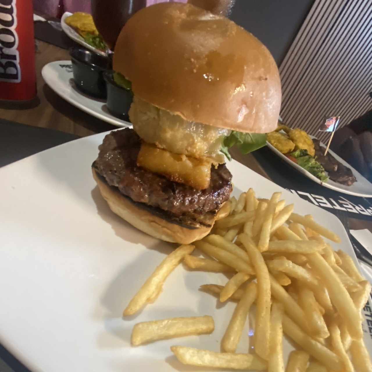 HAMBURGUESAS - PACHOS BURGUER