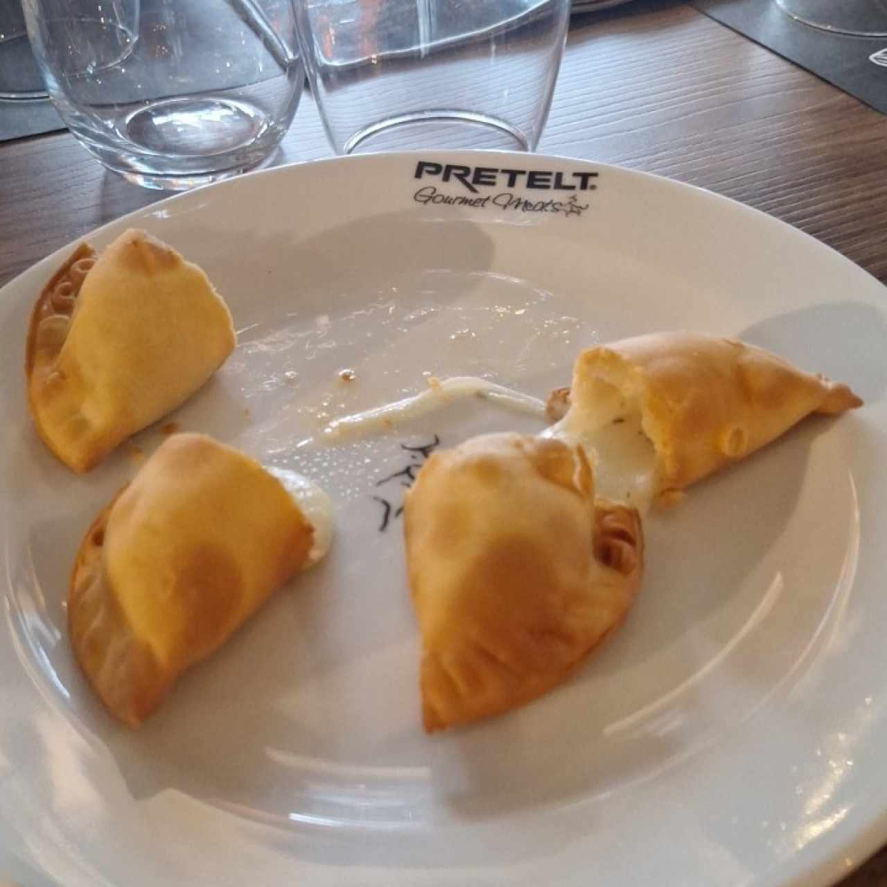 MIX DE EMPANADAS (3 unidades)